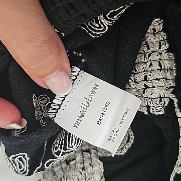 Crop Top - Picture 7 of 8